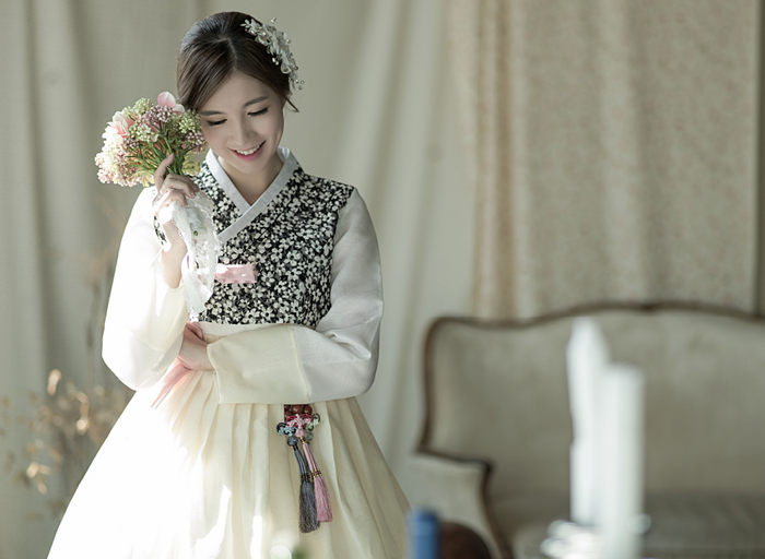 Elegant South Korean Bride in Traditional Hanbok