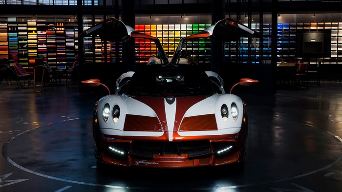 4K Pagani Huayra Lampo with Doors Open