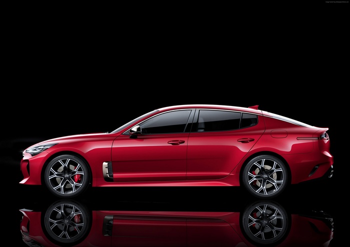Red Kia Stinger 4K
