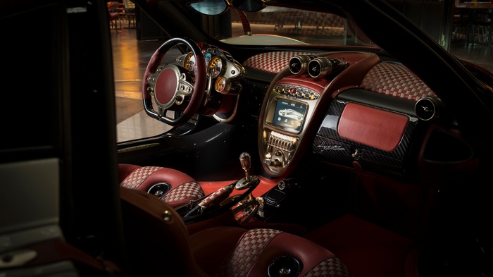 Interior of a Pagani Huayra Lampo 4K