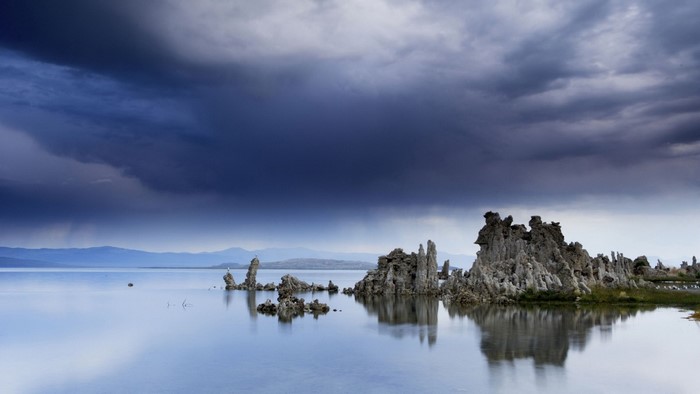 Mono Lake Tufa Towers under stormy sky