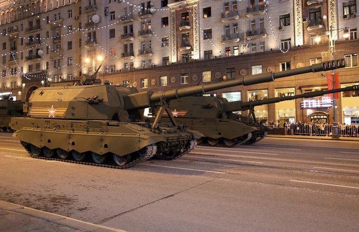 Russian 2S35 Koalitsiya-SV Self-Propelled Howitzers on Parade