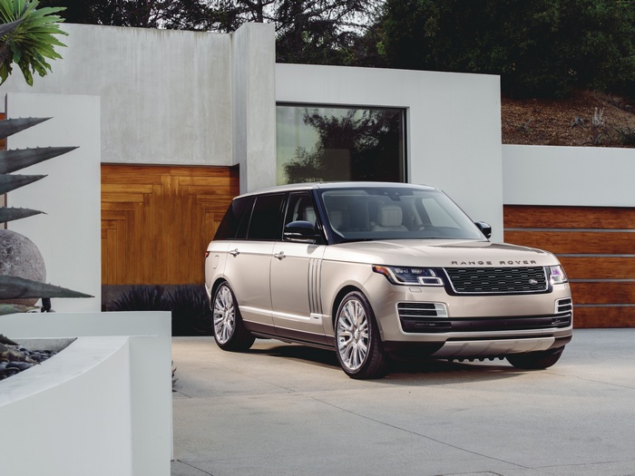 2018 Range Rover SVAutobiography parked in front of modern house