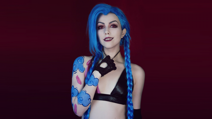 Jinx from League of Legends Cosplay