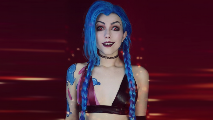 Jinx from League of Legends cosplay by Helen Stifler