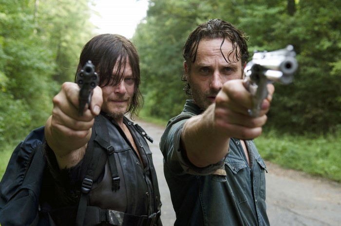 Daryl and Rick from The Walking Dead aiming guns