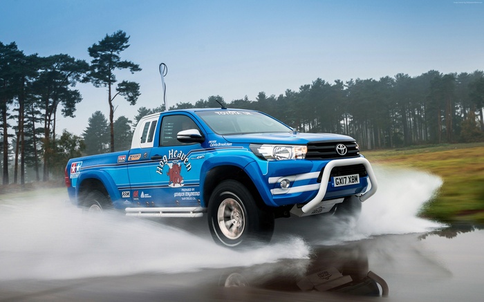 Toyota Hilux Bruiser "Hog Heaven" 4K