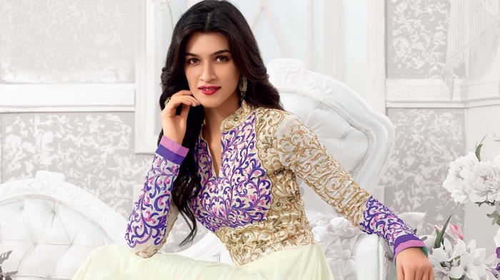 Kriti Sanon in Bollywood fashion