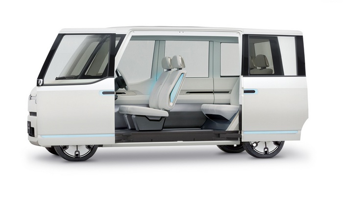 Daihatsu DN U-Space electric car interior