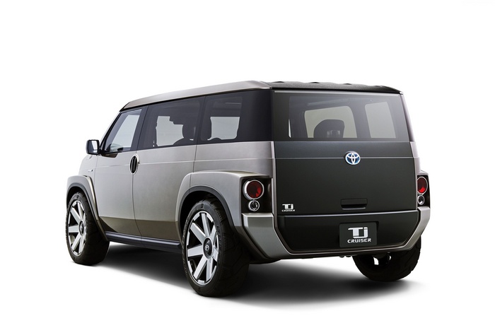 Toyota Tj Cruiser rear view