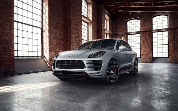 4K Porsche Macan Turbo in industrial loft