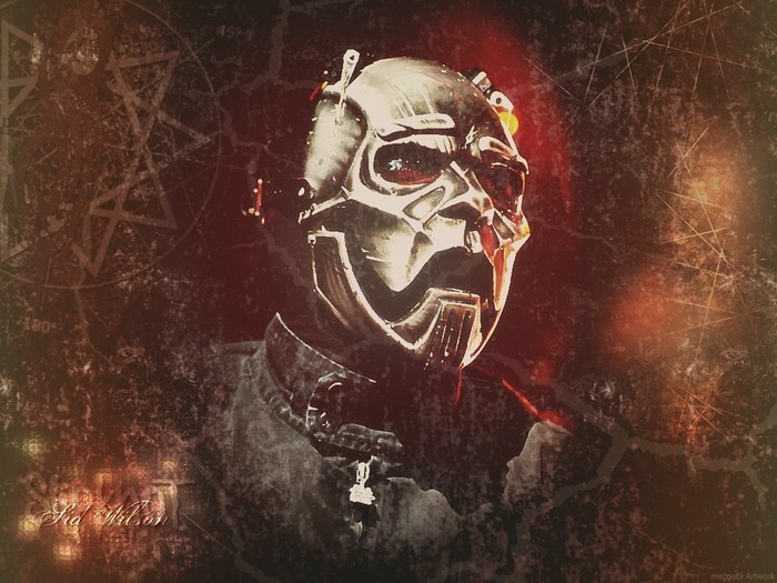Sid Wilson from Slipknot wearing a mask
