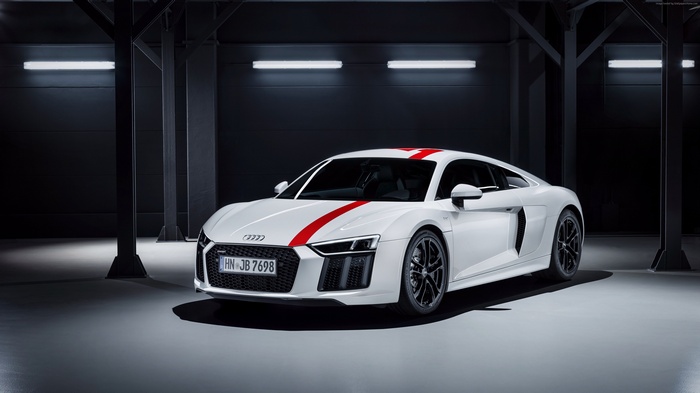 White Audi R8 V10 RWS with red stripes