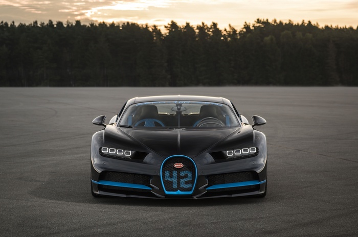 Bugatti Chiron hypercar with number 42