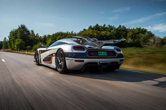Koenigsegg One:1 driving on a road
