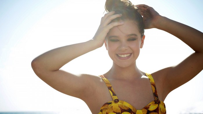 Hailee Steinfeld Smiling in Sunlit Photo Shoot