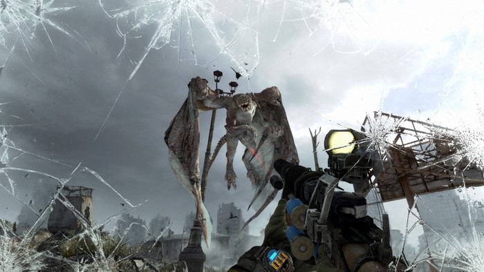 Creature attacking in Metro Last Light Redux
