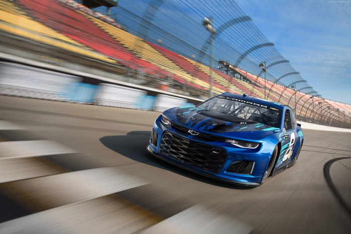 4K Chevrolet Camaro ZL1 race car on track