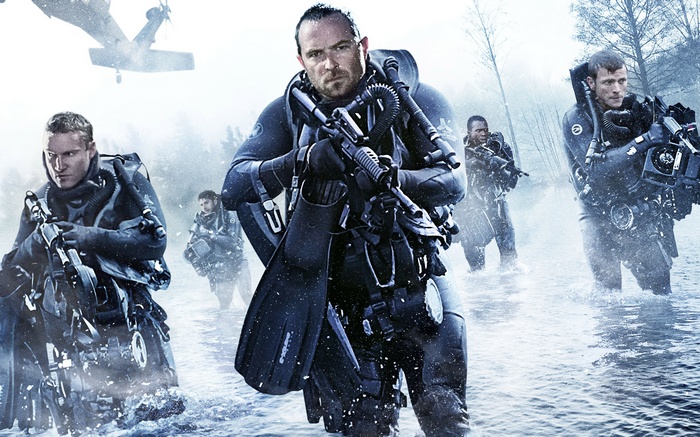 Sullivan Stapleton in Renegades