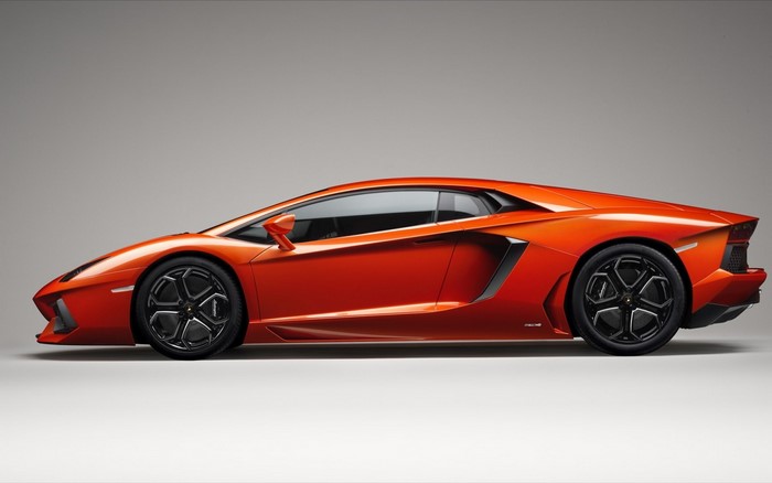 Orange Lamborghini Aventador LP700-4