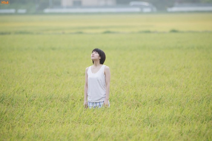 Riho Yoshioka in a paddy field