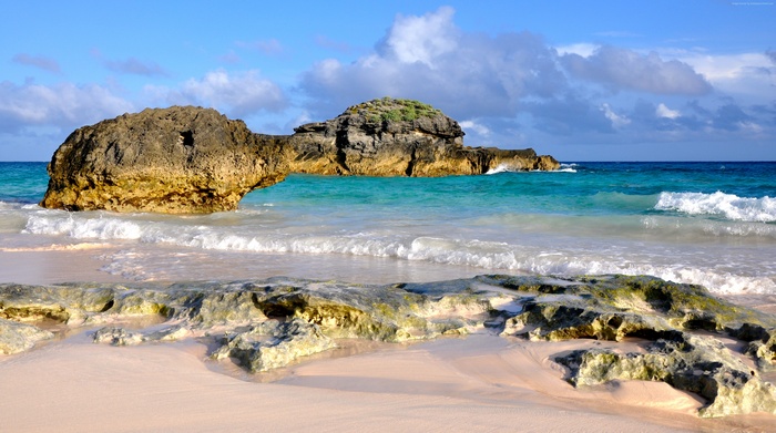 Horseshoe Bay Beach, Bermuda with rock formations and turquoise water