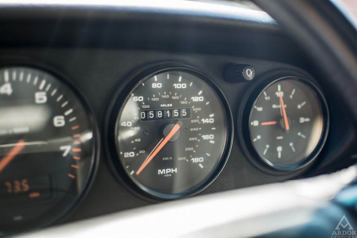 Porsche 911 Dashboard with Speedometer and Tachometer