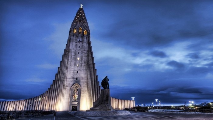 Hallgrimskirkja Church and Statue in Reykjavik at Dusk