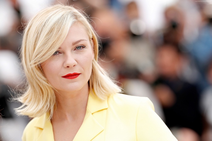 Kirsten Dunst in yellow blazer, 4K