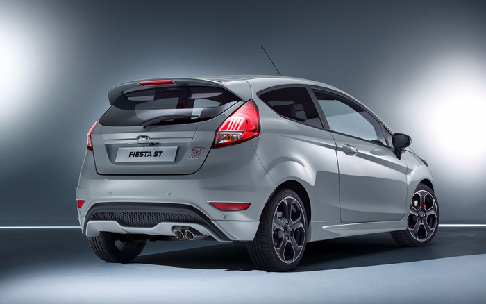 Ford Fiesta ST 200 rear view