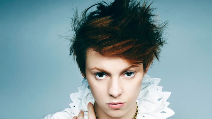 La Roux Elly Jackson close up portrait