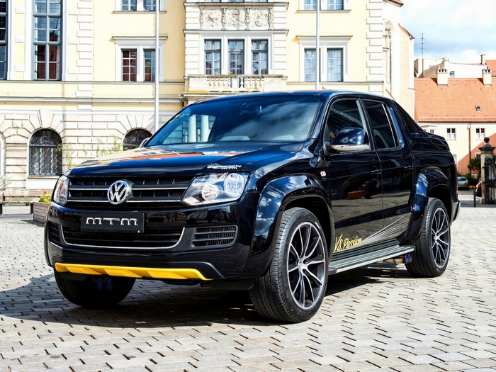 Volkswagen Amarok Black Pickup Truck