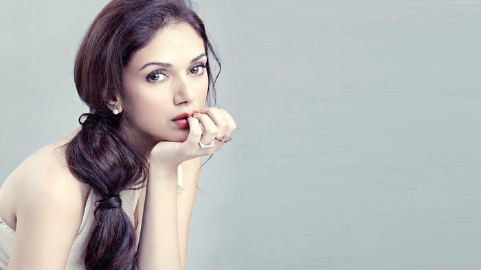4K Aditi Rao Hydari Bollywood Photo