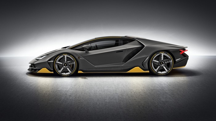Lamborghini Centenario Roadster side view