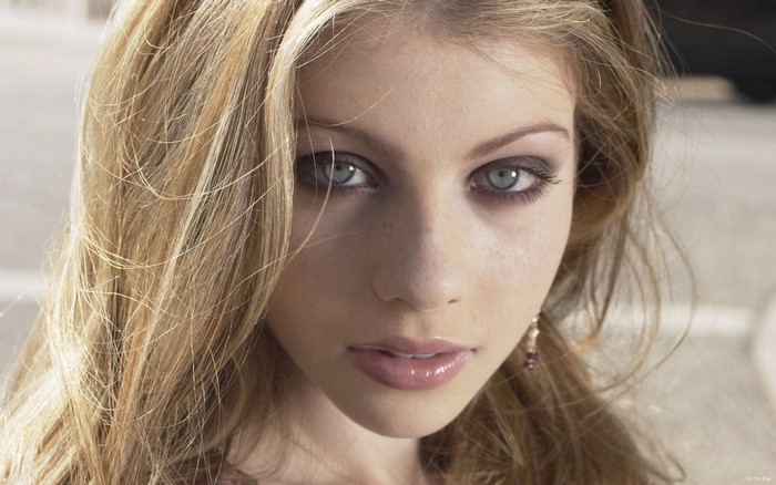 Portrait of Michelle Trachtenberg with Long Blonde Hair