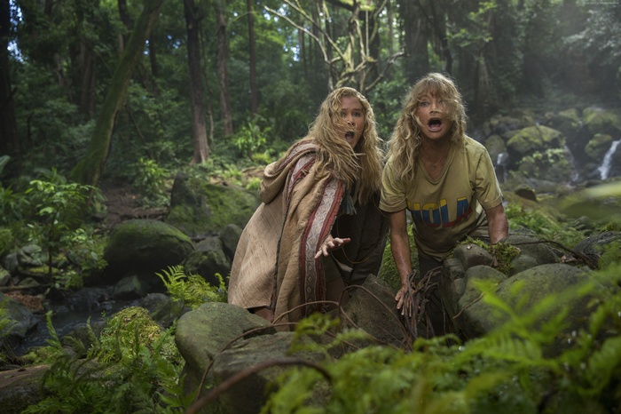 Amy Schumer and Goldie Jeanne in a jungle