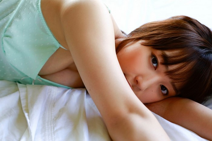 Morning Musume Mizuki Fukumura Relaxing Indoors