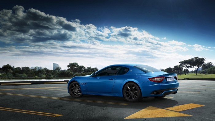 Blue Maserati GranTurismo parked on asphalt