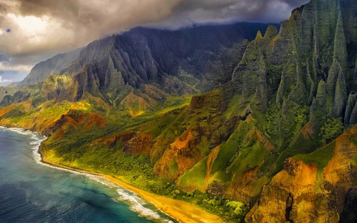 Aerial view of Na Pali Coast, Kauai, Hawaii