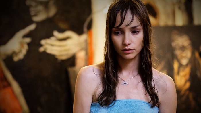 Jocelin Donahue in Dead Awake