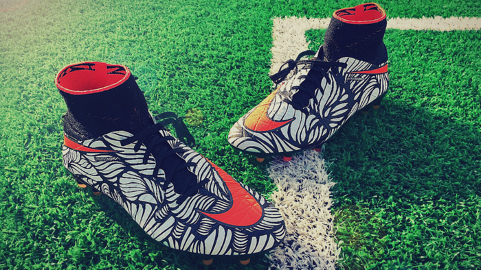 Nike Ousadia Alegria Football Boots on Grass