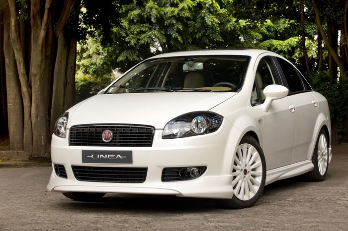 White Fiat Linea Sedan parked outdoors