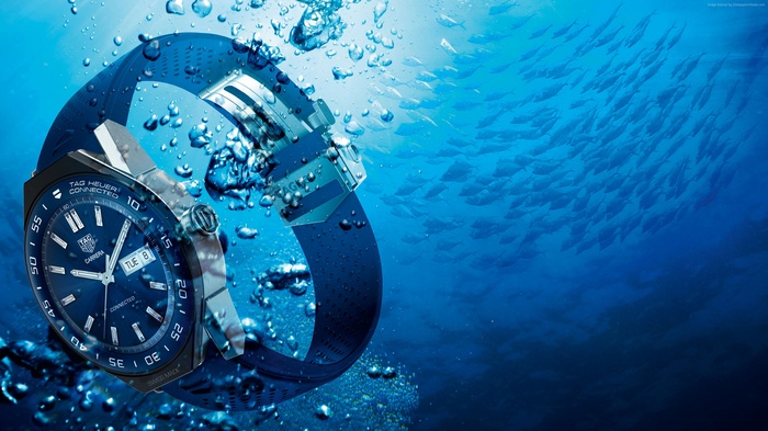 TAG Heuer Connected Modular 45 Smartwatch Underwater