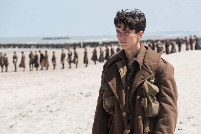 Fionn Whitehead in Dunkirk