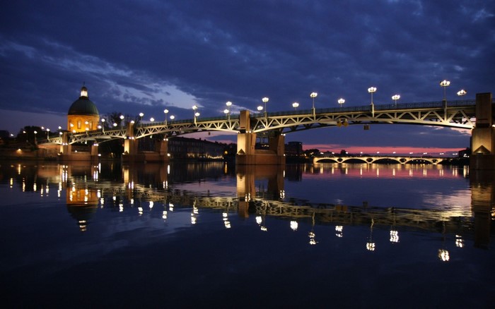 Pont Saint Pierre bridge over Garonne river at dusk, Toulouse, France