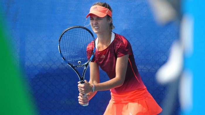 Anna Kalinskaya playing tennis