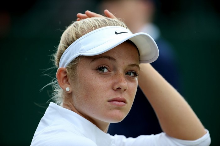 Katie Swan, tennis player, wearing a Nike visor