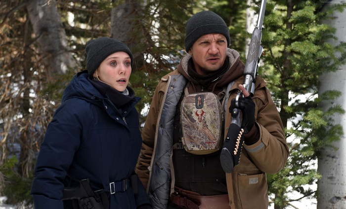 Elizabeth Olsen and Jeremy Renner in Wind River