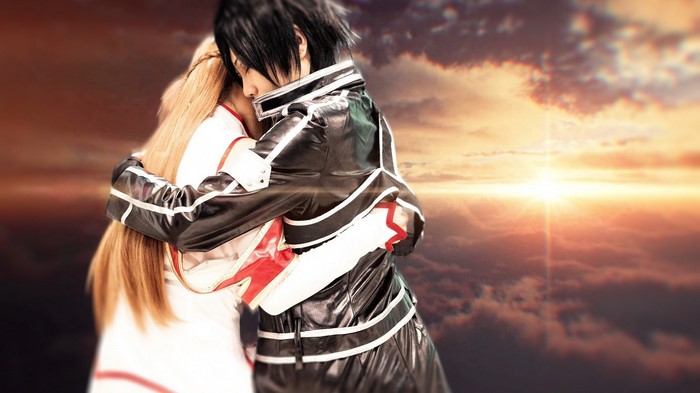Kirito and Asuna from Sword Art Online hugging