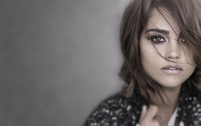 Jenna Louise Coleman portrait